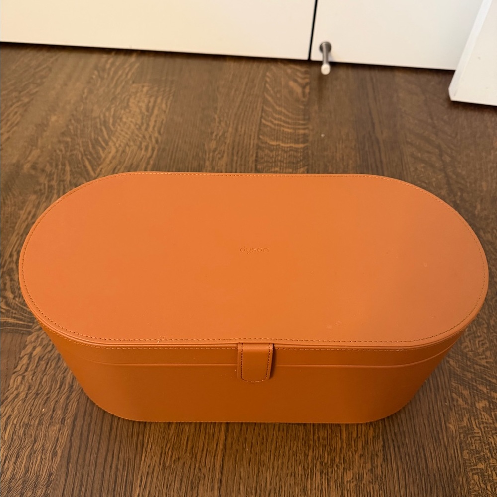DYSON Airwrap Storage Case Hard Exterior With Magnet Snap Brown Like New - Picture 2 of 10